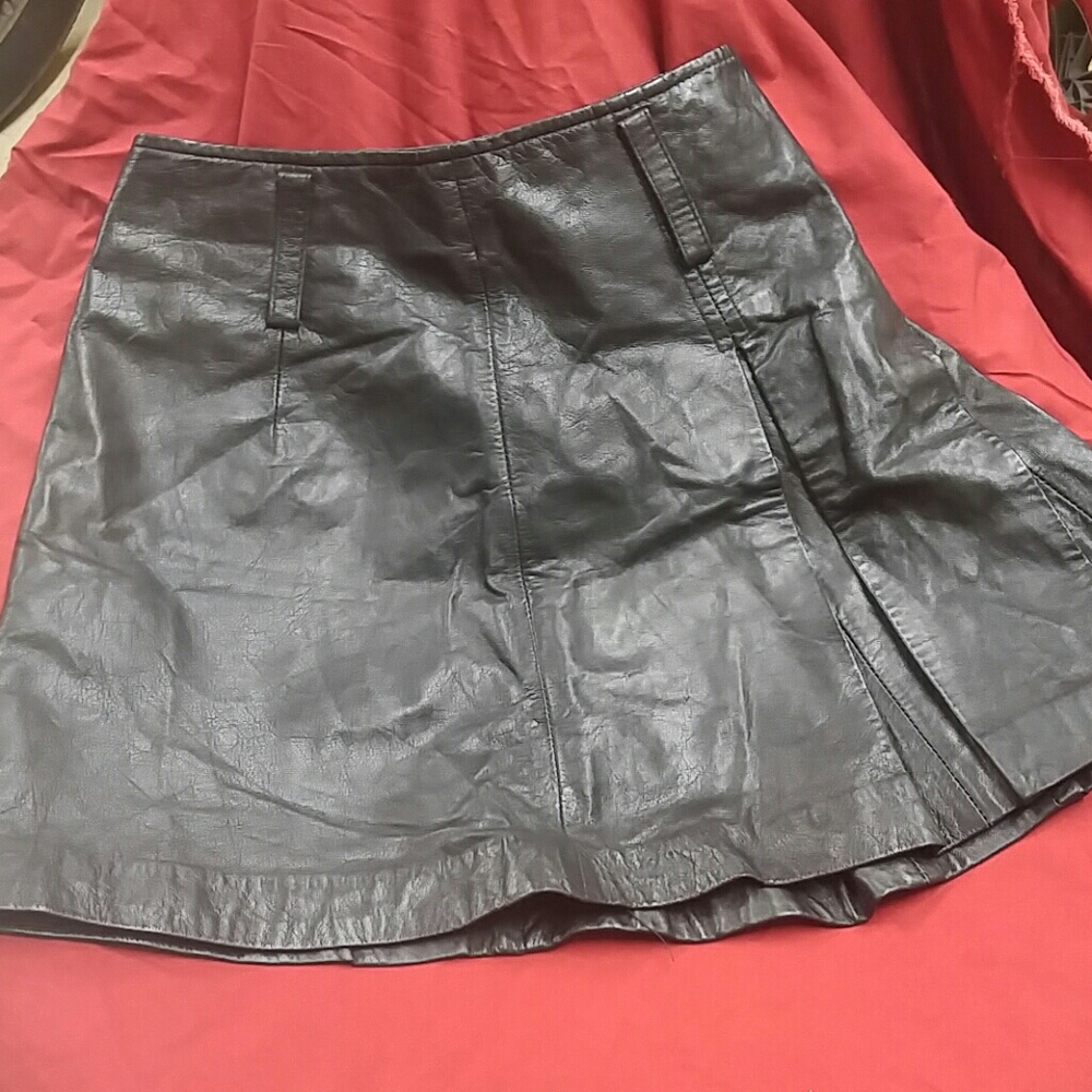 Cute leather skirt