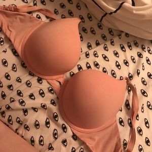 Victoria's Secret nude bra