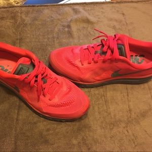 Nike air max 2014 running shoes