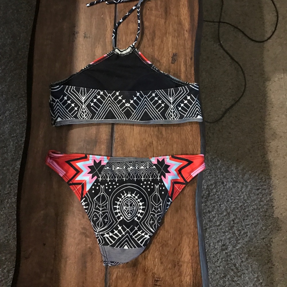 Abstract patterned bikini - Picture 2 of 2