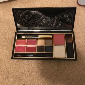 ESTEE LAUDER TRAVEL SET