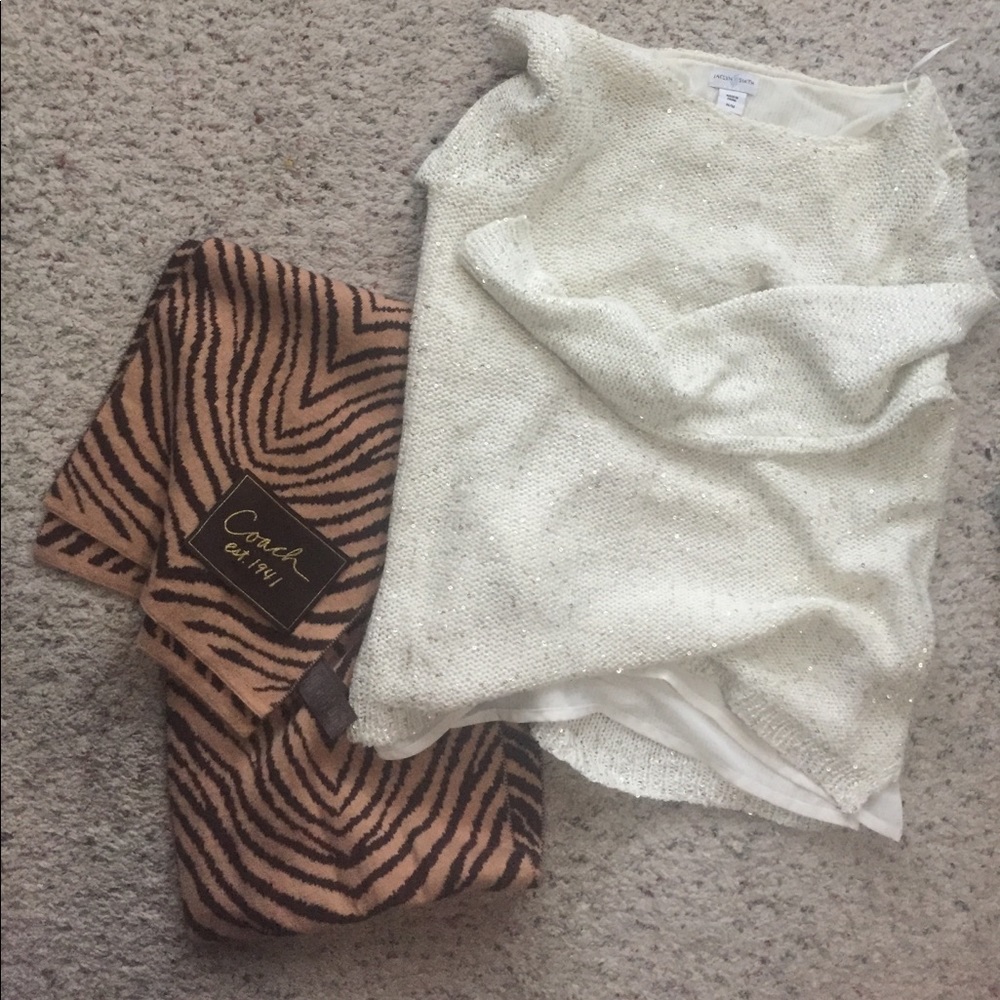 Coach scarf. 🐯