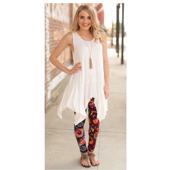 Paisley Print Leggings - Picture 3 of 5