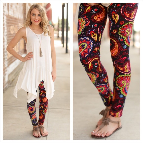 Paisley Print Leggings - Picture 2 of 5