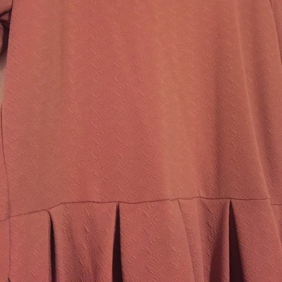 Amelia - Picture 2 of 3