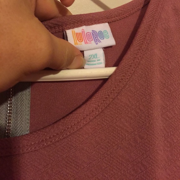 Amelia - Picture 3 of 3