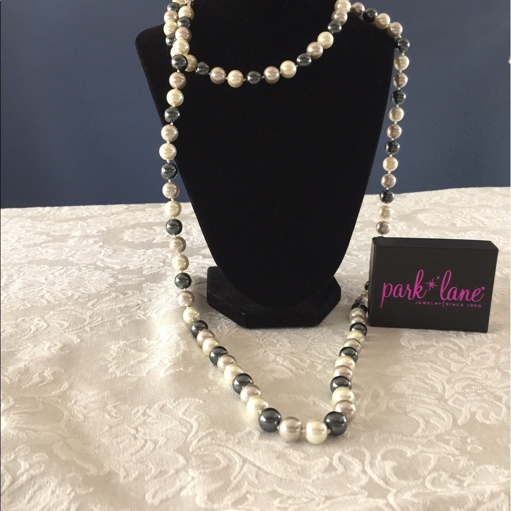 NWOT Hilo Necklace.  New never worn .