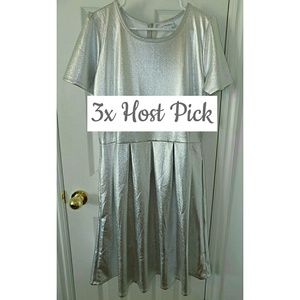 ⚡SALE 3x HP! NWT LuLaRoe Elegant Silver Amelia