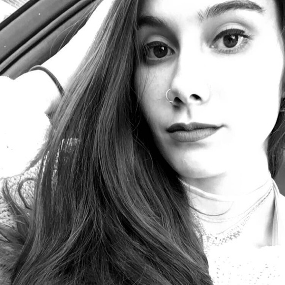 Meet your Posher, Maria - Picture 1 of 1