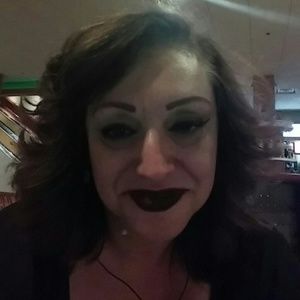 Meet your Posher, Eva