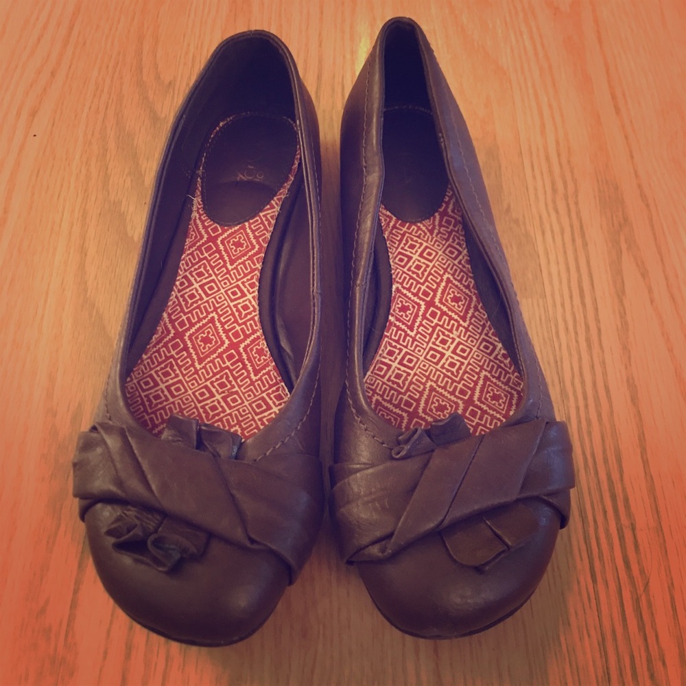 Brown flats