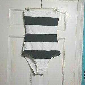 Victoria's secret 1piece strapless bathing suit