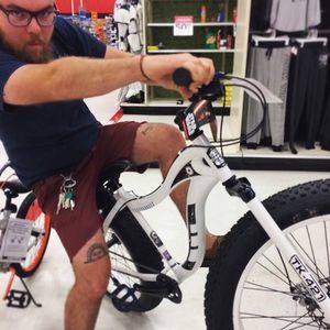 Meet your Posher, Tj