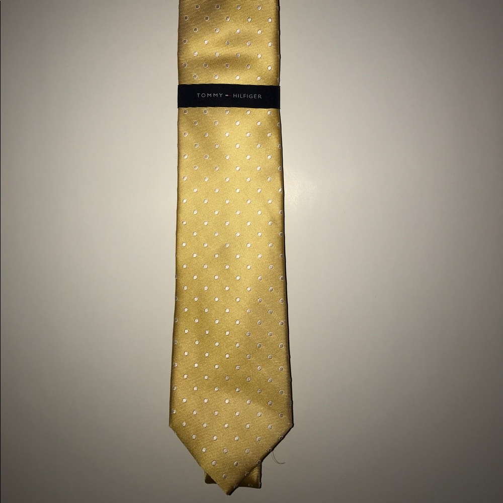 Timmy Hilfiger yellow tie