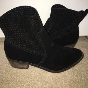 Black Heeled Boots