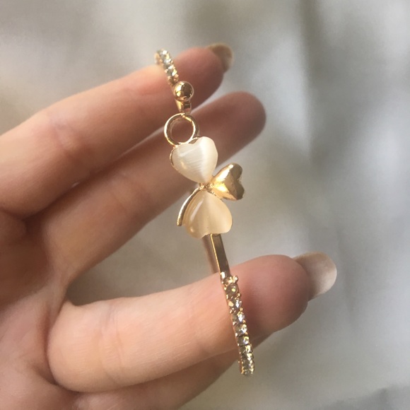 ☘️Irish Clover Delicate Gold Pave Bangle Bracelet - Picture 5 of 6