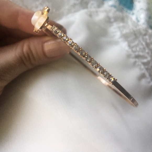 ☘️Irish Clover Delicate Gold Pave Bangle Bracelet - Picture 6 of 6