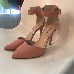 Nude/Blush Pointy Pumps