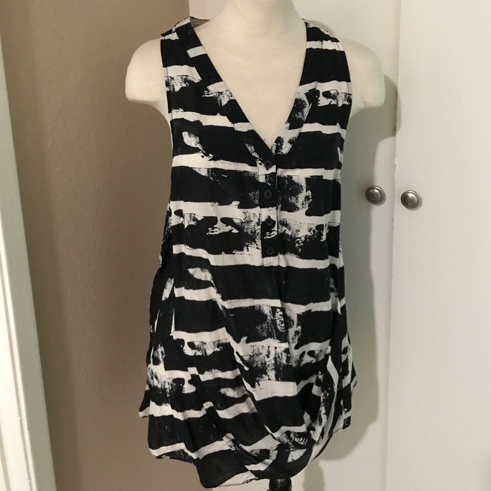 Sleeveless top