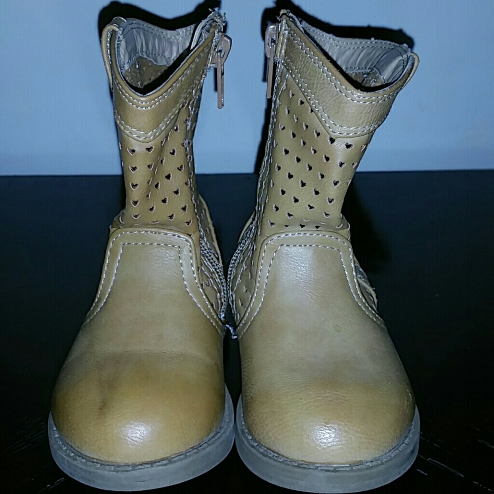 Brown boots!