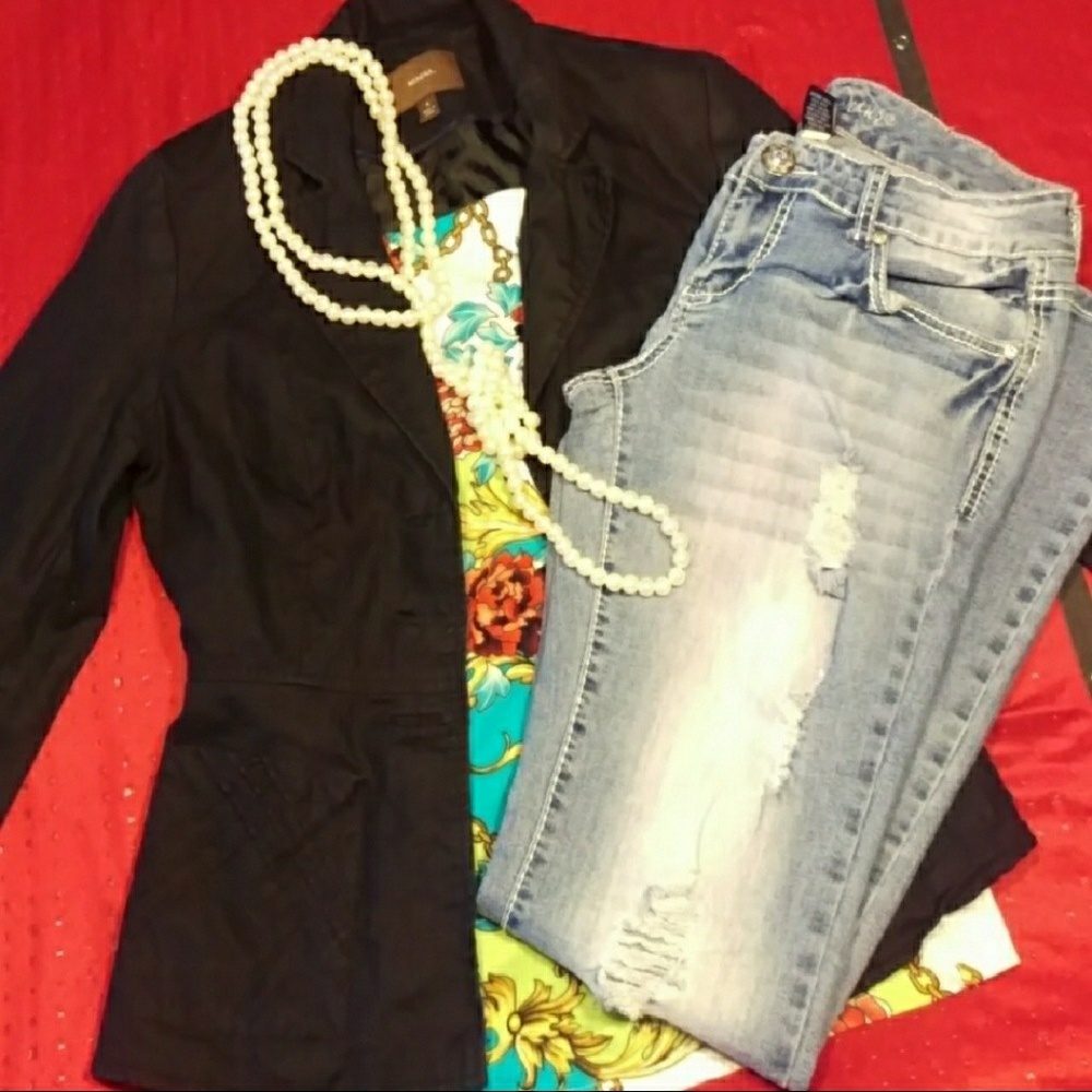 MOVING SALE! Arya Distressed Light Wash Jeans