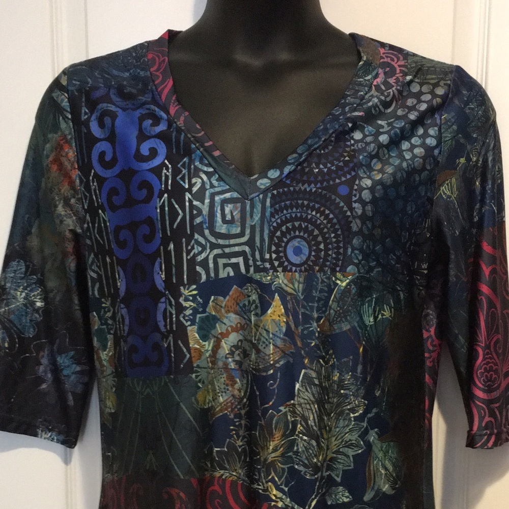 XL Multicolored V-Neck Tunic 3/4 Sleeves