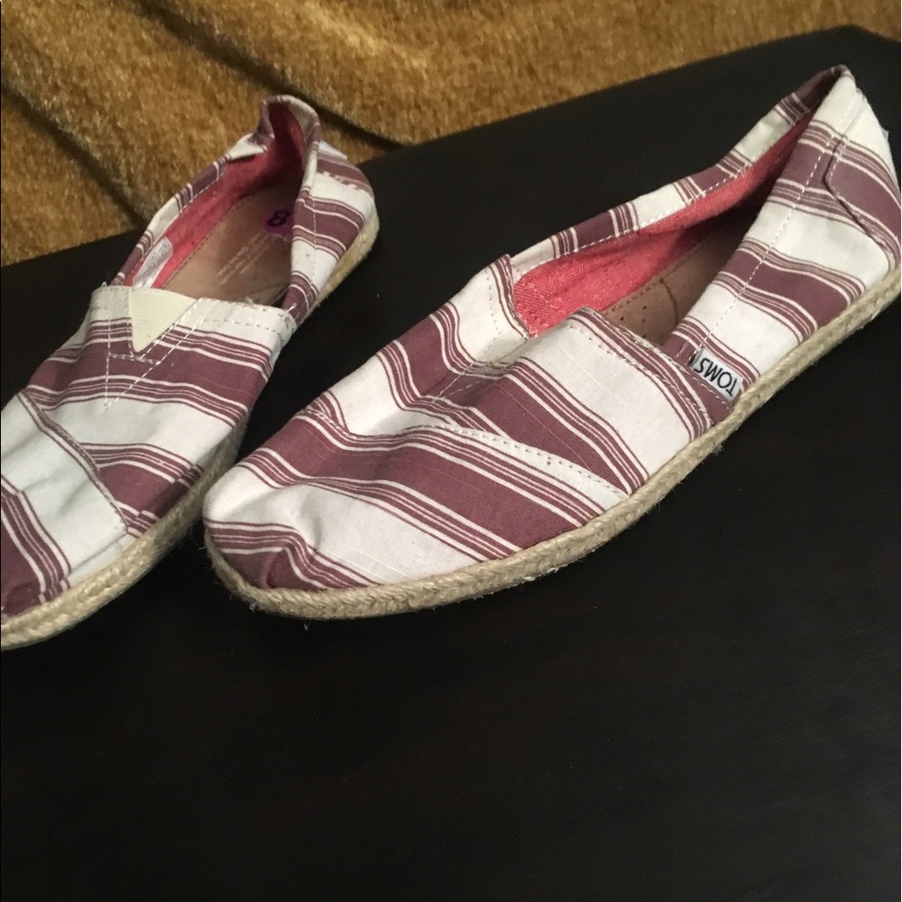 White and red toms