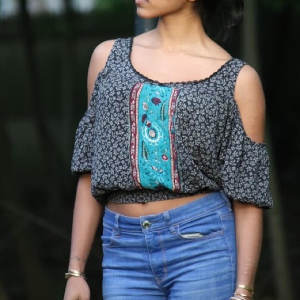 Beautiful blue peasant top