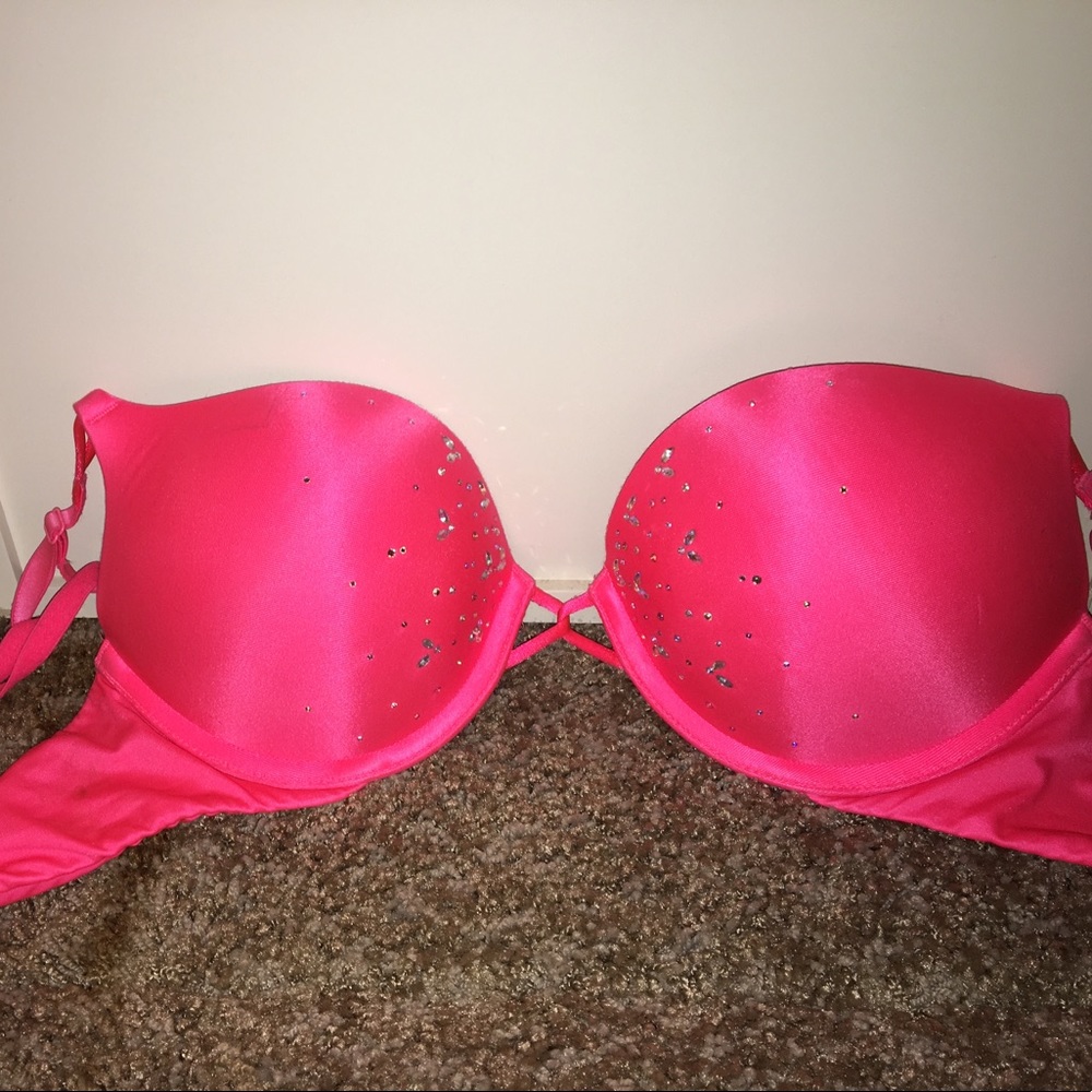 36A Victoria Secret Bombshell Bra
