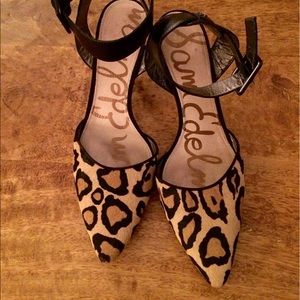 Sexy leopard print pointy toe heels