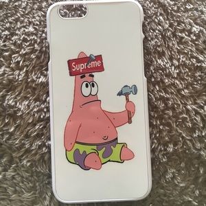 SupremeIPhone 6s case