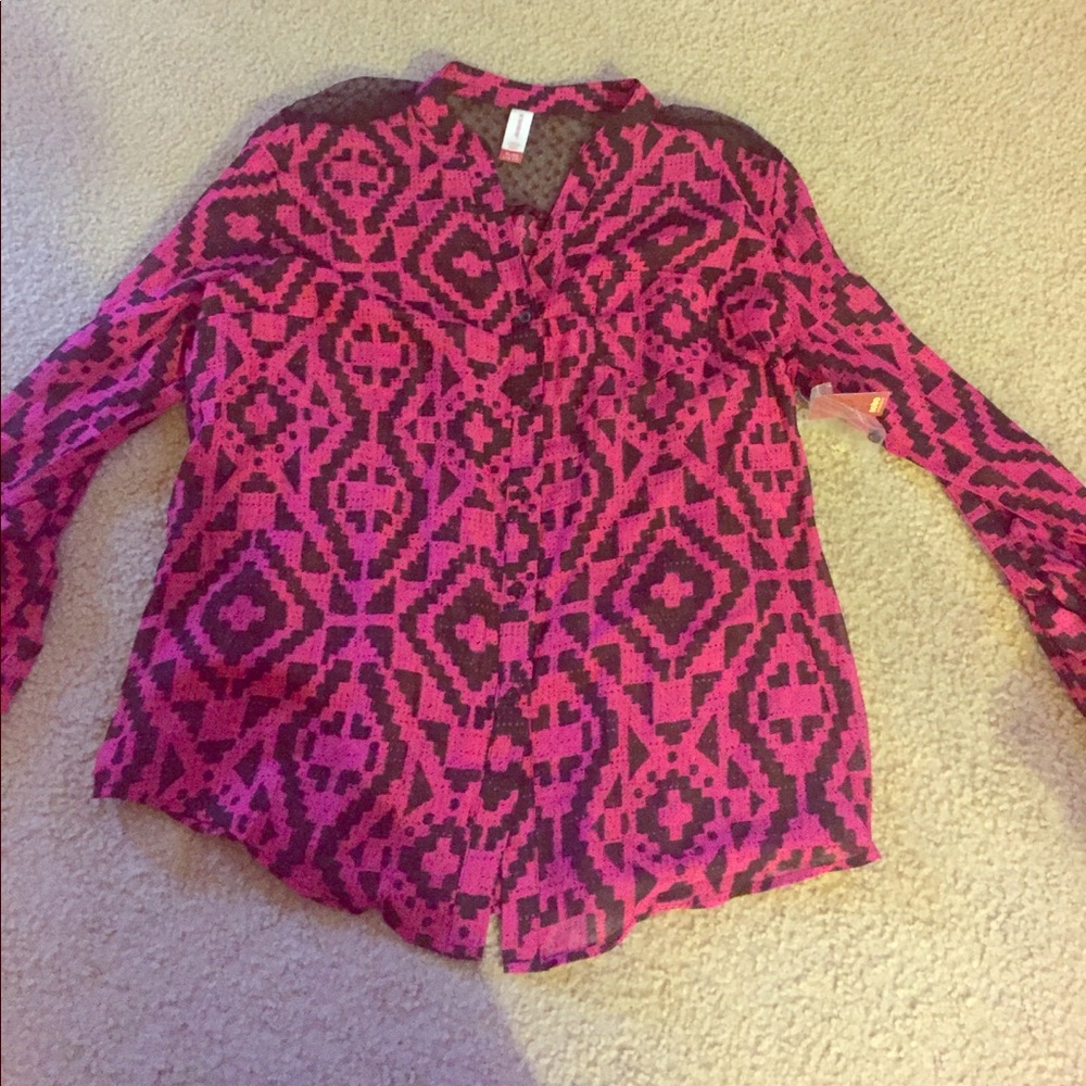 Pink and black top