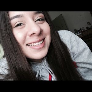 Meet your Posher, Alexandra