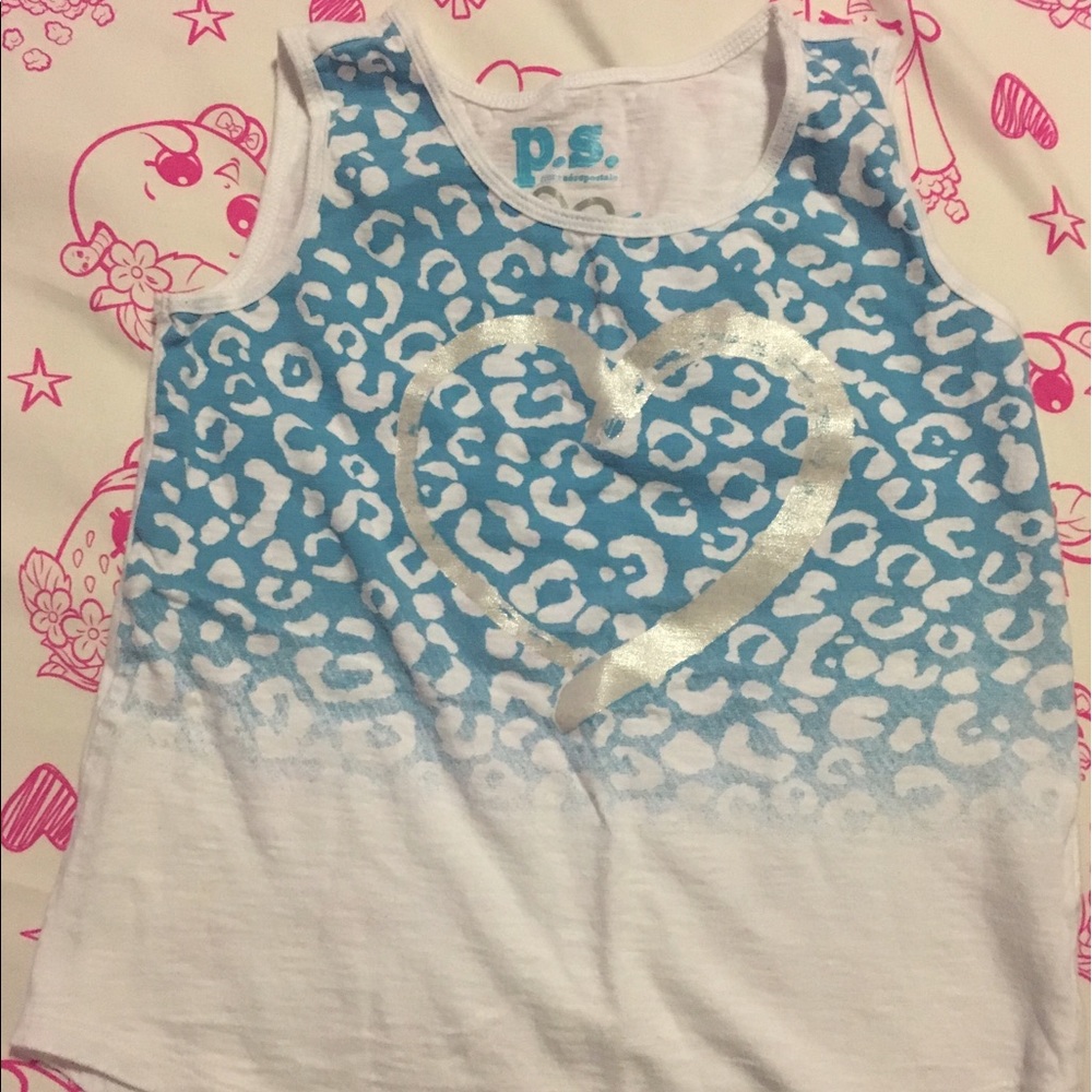 Girl's shirt