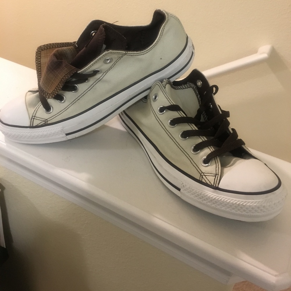Converse low top NWOT