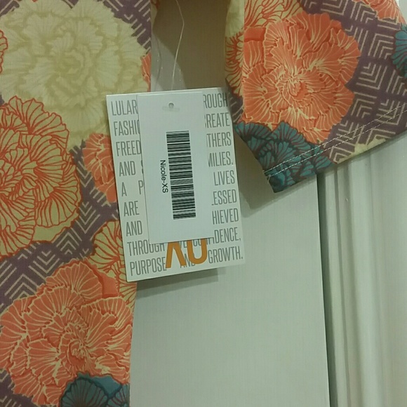 NWT Floral Nicole XS - Picture 4 of 6