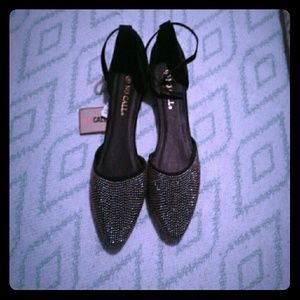NWT Black no call flats with ankle strap