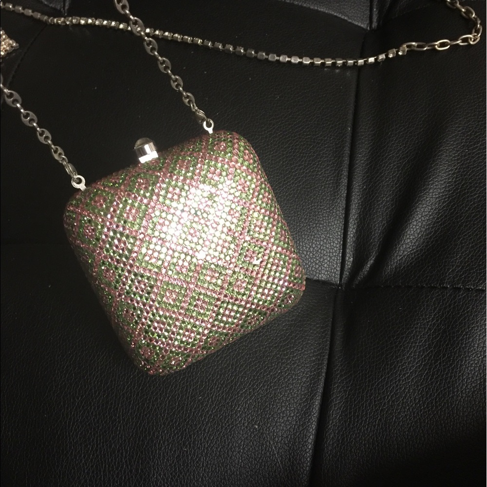 Absolutely stunning Landau Swarovski Crystal bag!