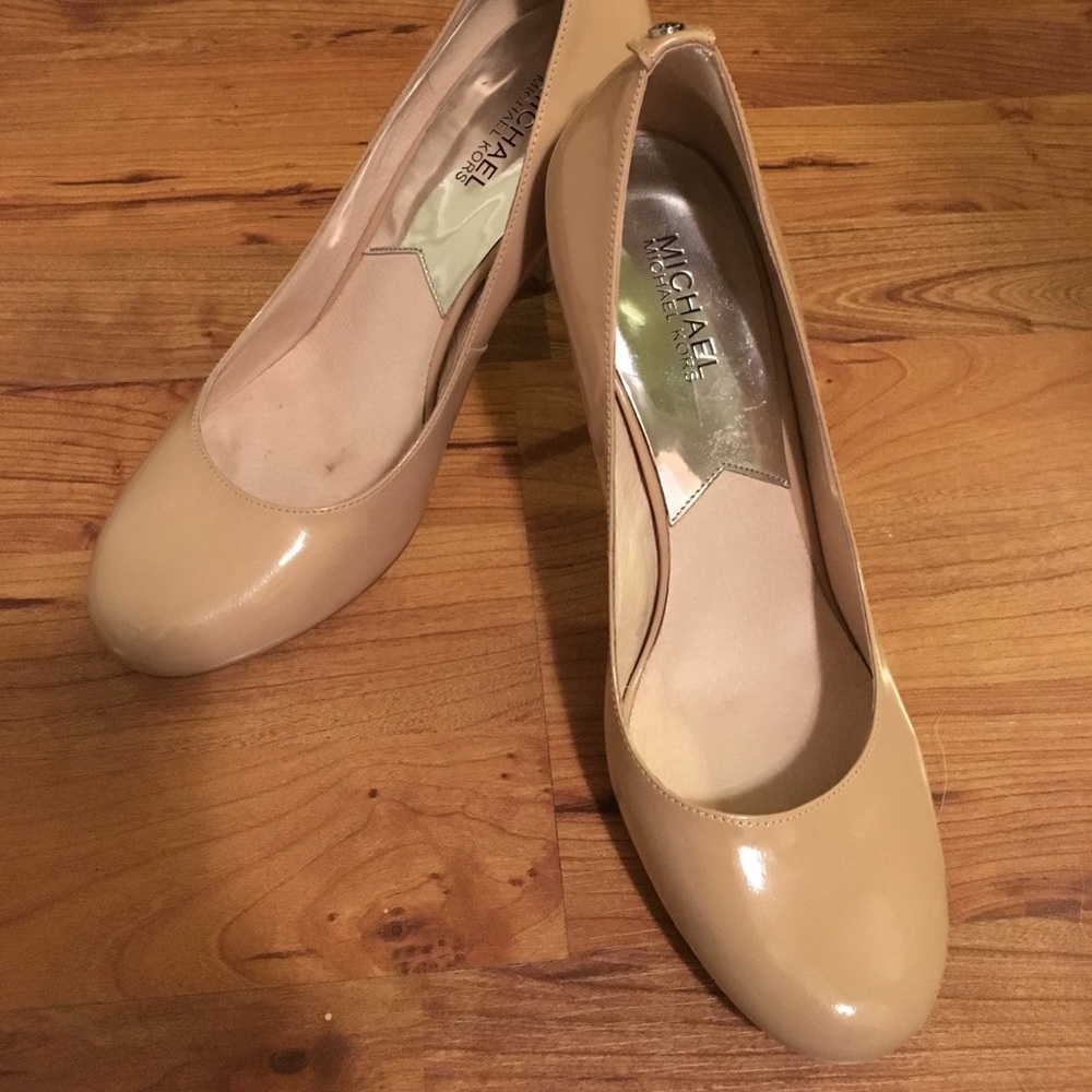 MK nude heels