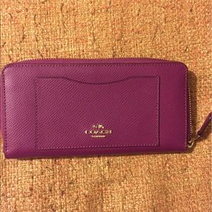 NWT Coach zip around wallet