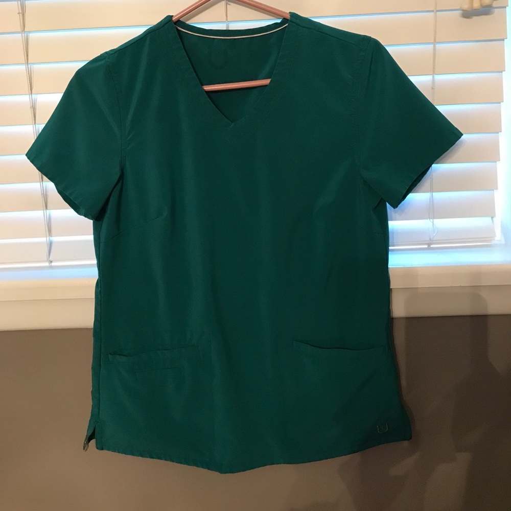 Urbane performance scrub set