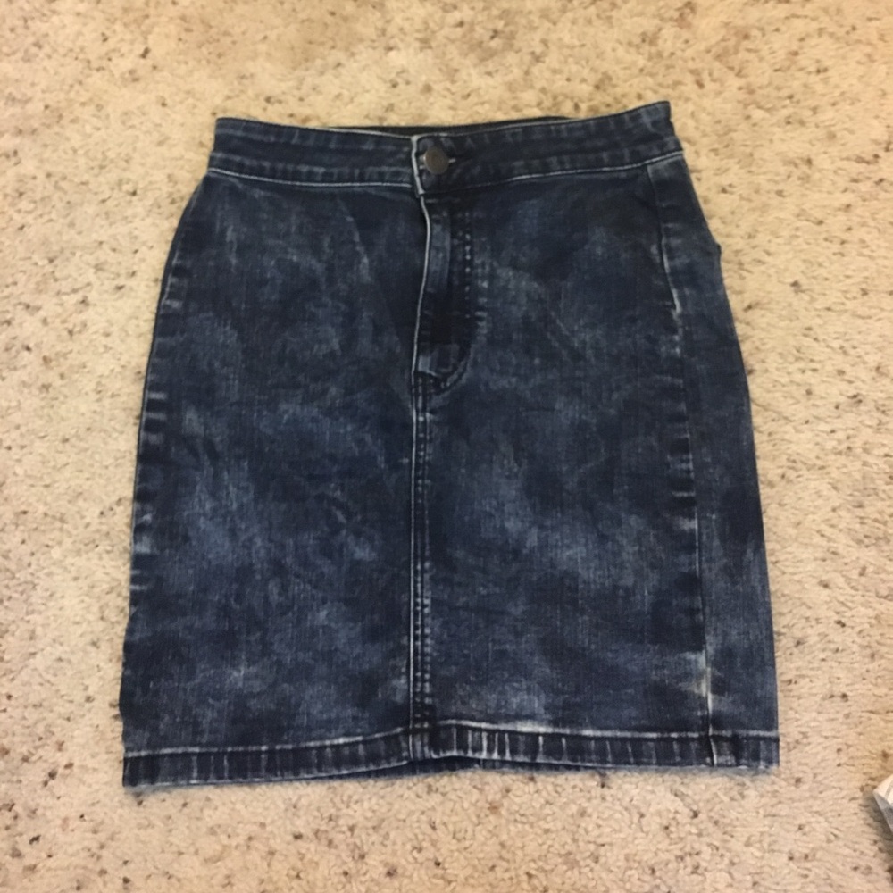 denim skirt