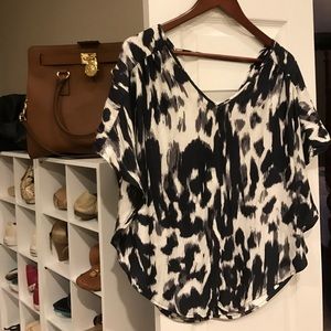 Express Patterned Top