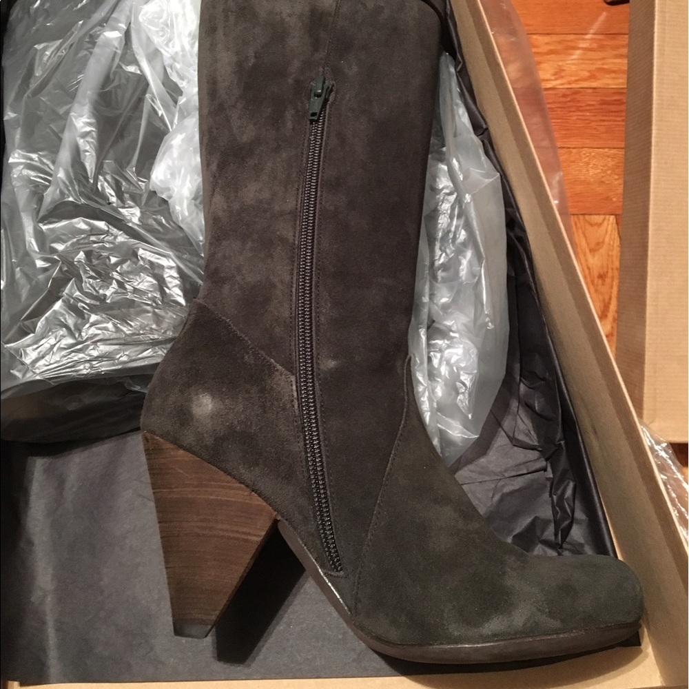 Coclico boots otto NWT olive color