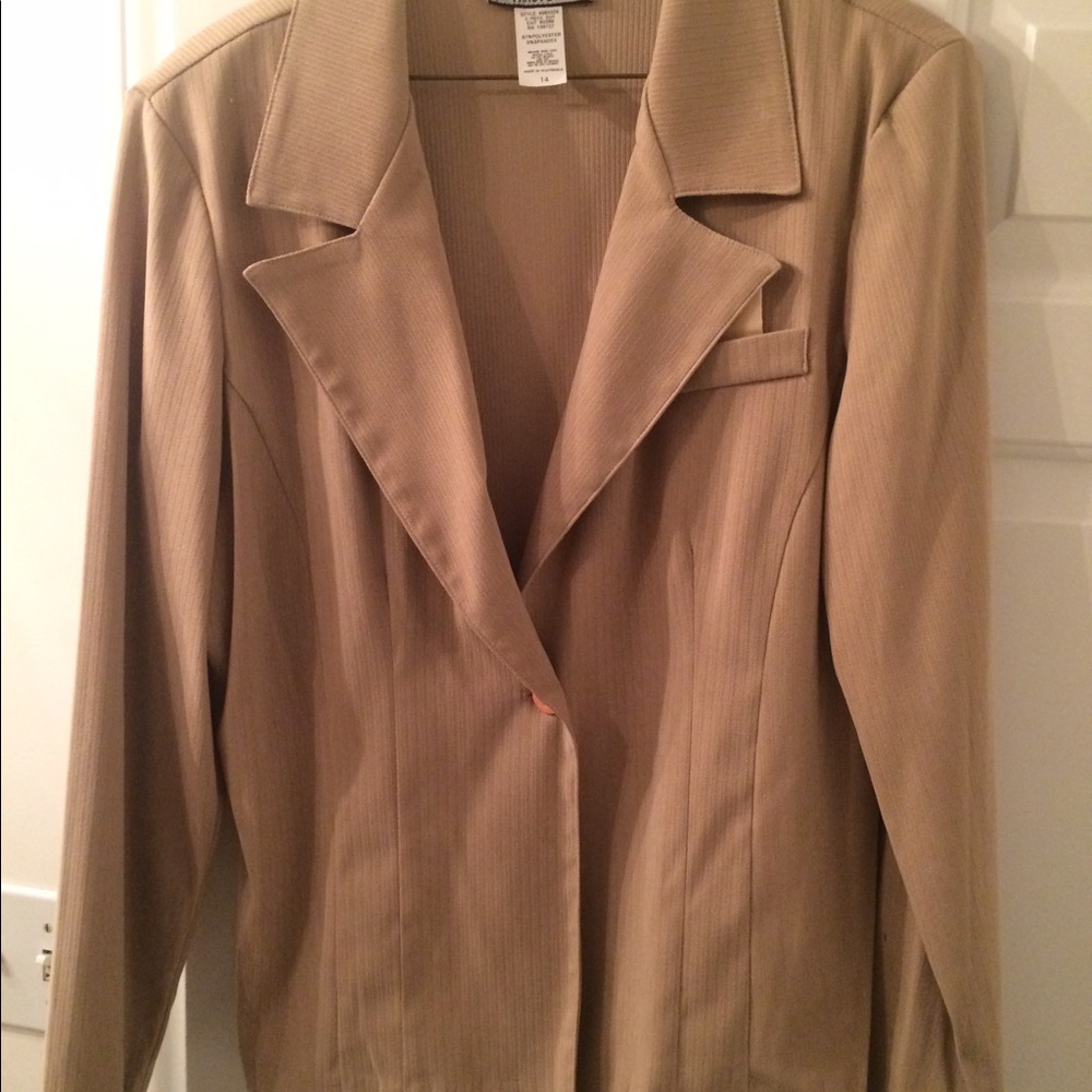 Tracy Evans tan  Size 14 professional Blazer