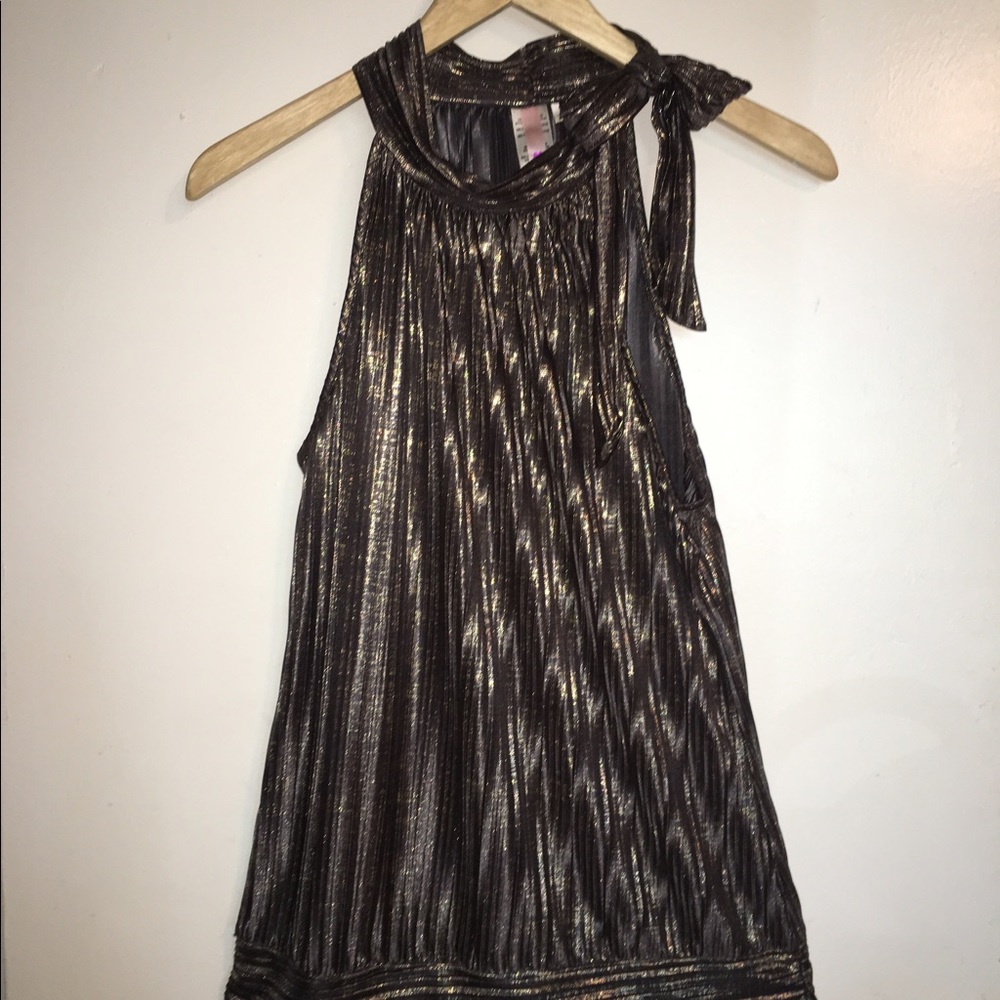 Black and gold sleeveless top