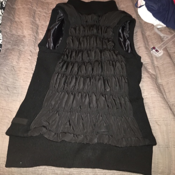 Calvin Klein Vest - Picture 3 of 3