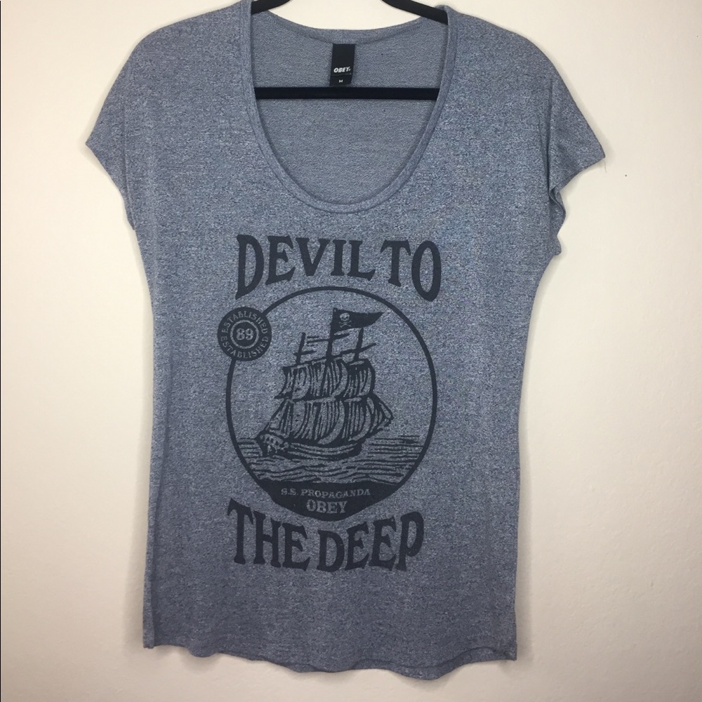 Obey scoop neck shirt.