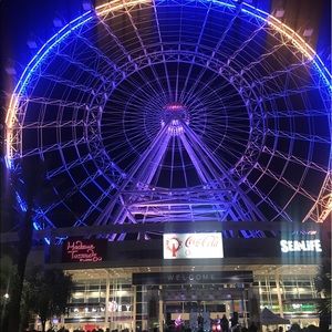 Meet your Posher, Monica