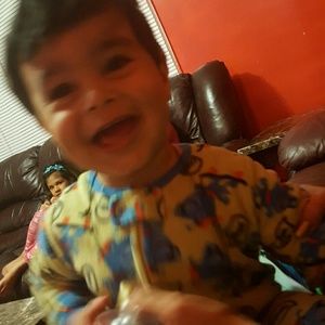 Meet your Posher, Farzona